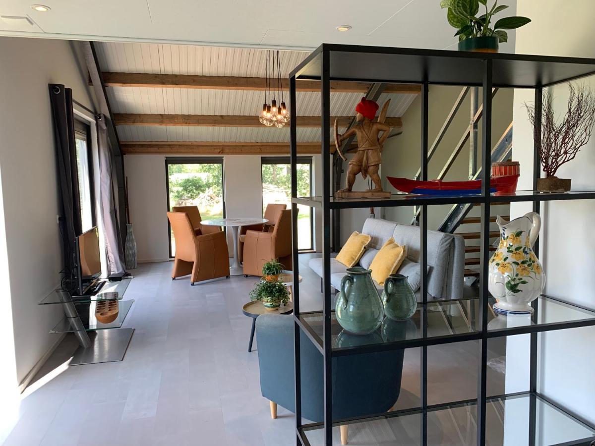 Mae Usu Villa Nieuw-Roden Exteriör bild