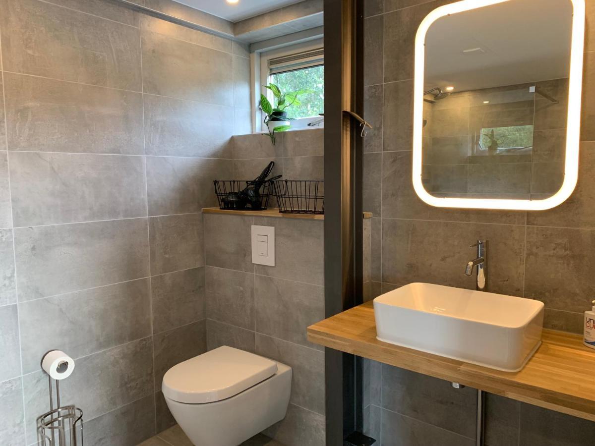 Mae Usu Villa Nieuw-Roden Exteriör bild